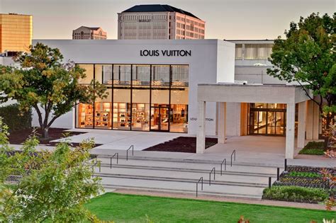 louis vuitton dallas locations.